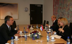 16 November 2011 National Assembly Speaker Prof. Dr Slavica Djukic Dejanovic talks to Norwegian Prime Minister Jens Stoltenberg